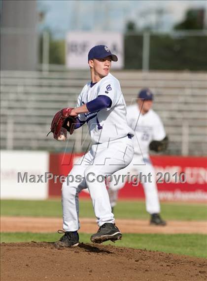 Thumbnail 1 in Stillwater vs. Cretin-Derham Hall (Section 4AAA Championship) photogallery.