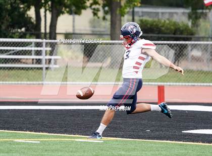 Thumbnail 3 in Campolindo vs. Amador Valley (Honor Bowl) photogallery.