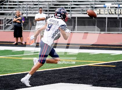 Thumbnail 1 in Campolindo vs. Amador Valley (Honor Bowl) photogallery.