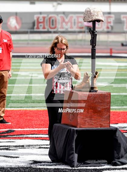 Thumbnail 2 in Campolindo vs. Amador Valley (Honor Bowl) photogallery.