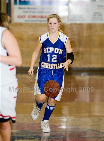 Thumbnail 3 in Ripon Christian @ Modesto Christian photogallery.