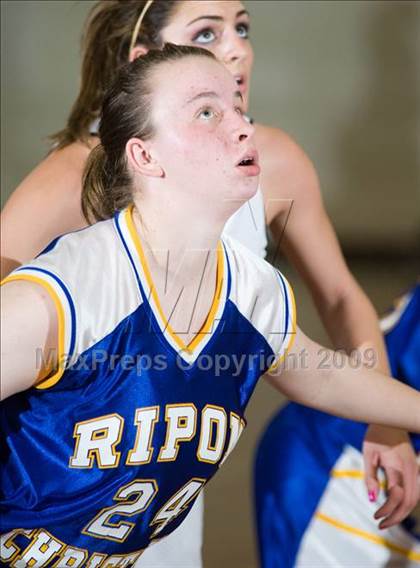 Thumbnail 1 in Ripon Christian @ Modesto Christian photogallery.
