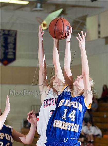 Thumbnail 3 in Ripon Christian @ Modesto Christian photogallery.
