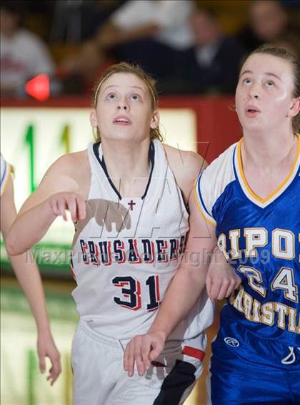 Thumbnail 3 in Ripon Christian @ Modesto Christian photogallery.