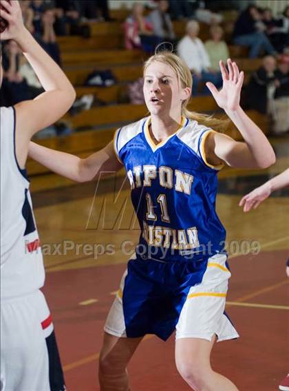 Thumbnail 3 in Ripon Christian @ Modesto Christian photogallery.