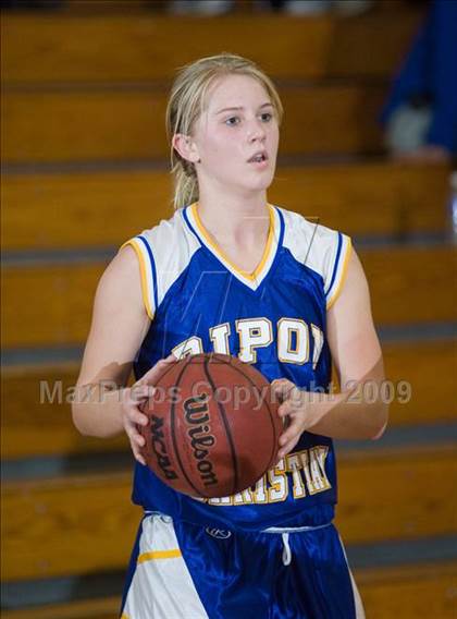 Thumbnail 3 in Ripon Christian @ Modesto Christian photogallery.