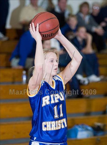 Thumbnail 3 in Ripon Christian @ Modesto Christian photogallery.