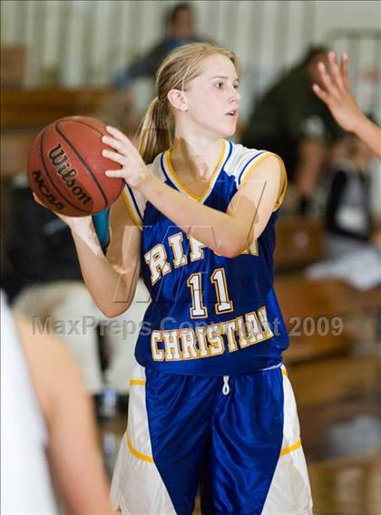 Thumbnail 2 in Ripon Christian @ Modesto Christian photogallery.
