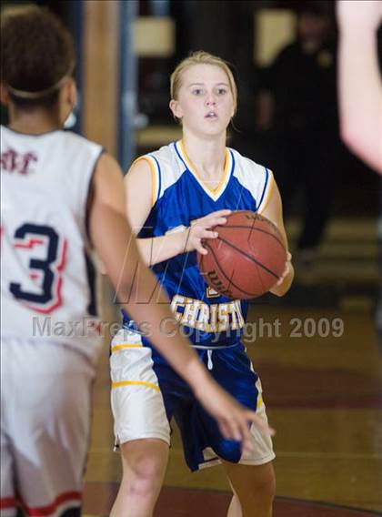 Thumbnail 1 in Ripon Christian @ Modesto Christian photogallery.