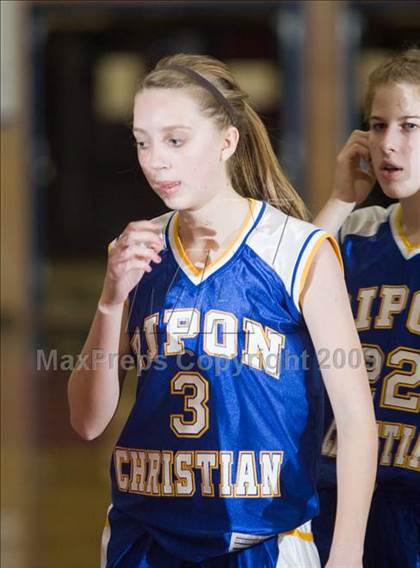 Thumbnail 1 in Ripon Christian @ Modesto Christian photogallery.