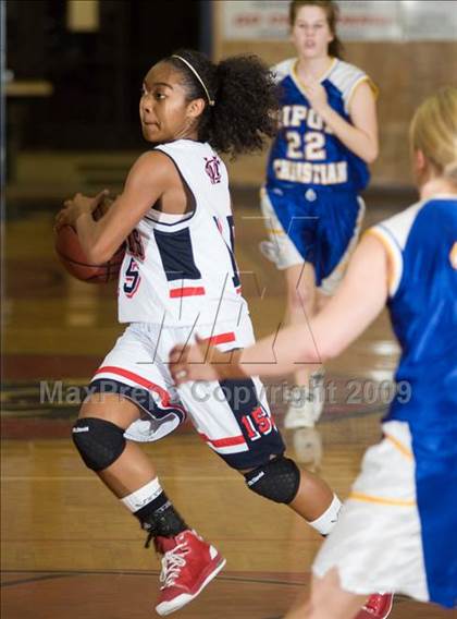 Thumbnail 3 in Ripon Christian @ Modesto Christian photogallery.