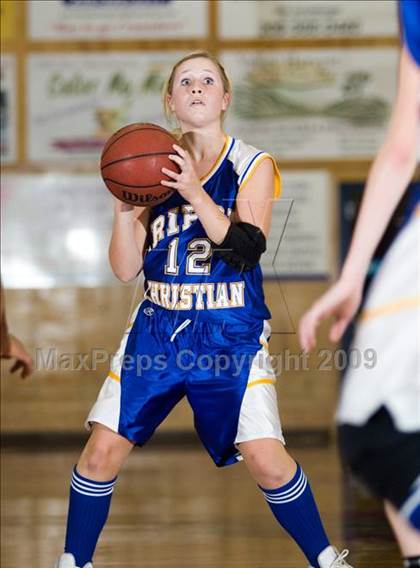 Thumbnail 2 in Ripon Christian @ Modesto Christian photogallery.