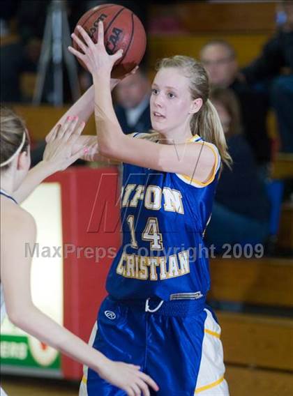 Thumbnail 3 in Ripon Christian @ Modesto Christian photogallery.