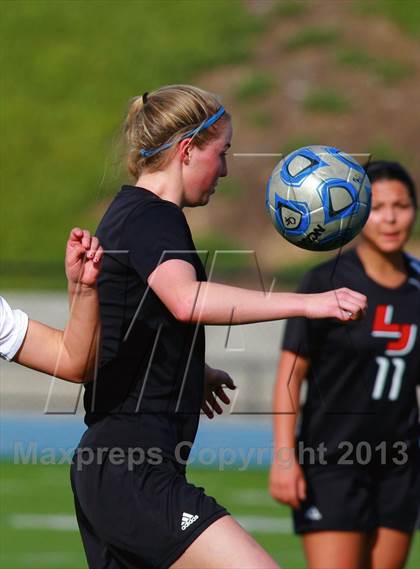 Thumbnail 2 in Cathedral Catholic v. La Jolla (CIF SDS D3 Final) photogallery.