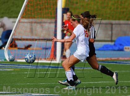 Thumbnail 3 in Cathedral Catholic v. La Jolla (CIF SDS D3 Final) photogallery.