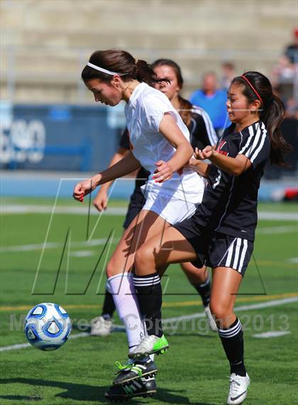Thumbnail 3 in Cathedral Catholic v. La Jolla (CIF SDS D3 Final) photogallery.
