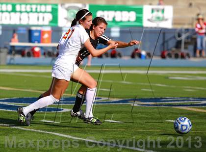 Thumbnail 3 in Cathedral Catholic v. La Jolla (CIF SDS D3 Final) photogallery.