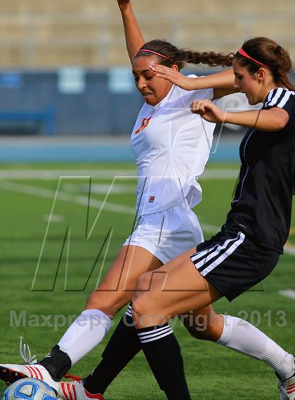 Thumbnail 3 in Cathedral Catholic v. La Jolla (CIF SDS D3 Final) photogallery.