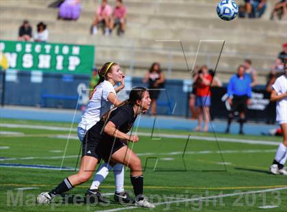 Thumbnail 2 in Cathedral Catholic v. La Jolla (CIF SDS D3 Final) photogallery.