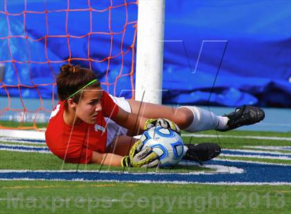 Thumbnail 3 in Cathedral Catholic v. La Jolla (CIF SDS D3 Final) photogallery.