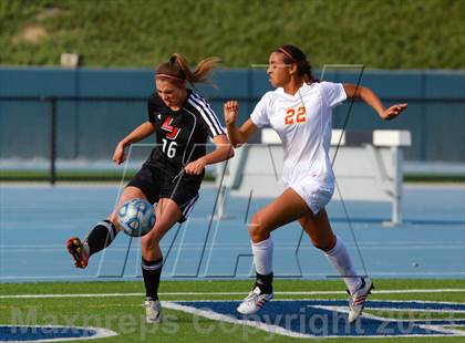 Thumbnail 2 in Cathedral Catholic v. La Jolla (CIF SDS D3 Final) photogallery.