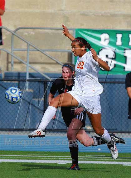 Thumbnail 3 in Cathedral Catholic v. La Jolla (CIF SDS D3 Final) photogallery.