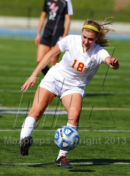 Thumbnail 1 in Cathedral Catholic v. La Jolla (CIF SDS D3 Final) photogallery.