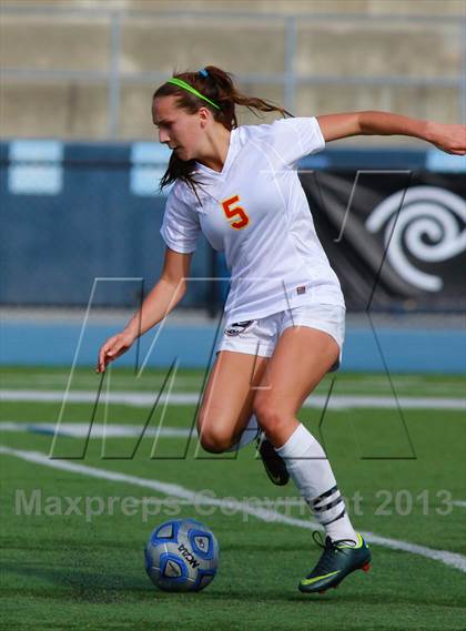 Thumbnail 1 in Cathedral Catholic v. La Jolla (CIF SDS D3 Final) photogallery.