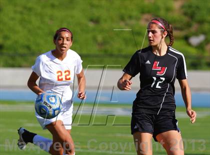 Thumbnail 3 in Cathedral Catholic v. La Jolla (CIF SDS D3 Final) photogallery.