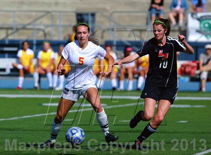 Thumbnail 3 in Cathedral Catholic v. La Jolla (CIF SDS D3 Final) photogallery.