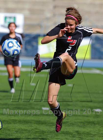 Thumbnail 3 in Cathedral Catholic v. La Jolla (CIF SDS D3 Final) photogallery.