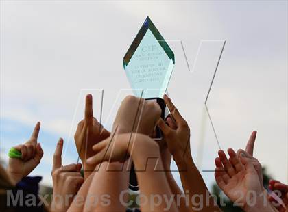 Thumbnail 2 in Cathedral Catholic v. La Jolla (CIF SDS D3 Final) photogallery.