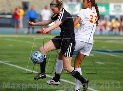 Thumbnail 2 in Cathedral Catholic v. La Jolla (CIF SDS D3 Final) photogallery.