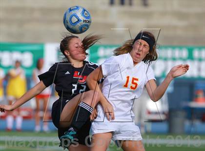 Thumbnail 2 in Cathedral Catholic v. La Jolla (CIF SDS D3 Final) photogallery.