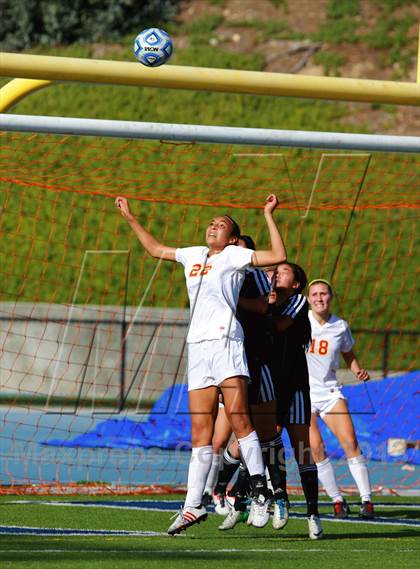 Thumbnail 2 in Cathedral Catholic v. La Jolla (CIF SDS D3 Final) photogallery.