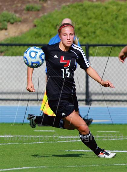 Thumbnail 3 in Cathedral Catholic v. La Jolla (CIF SDS D3 Final) photogallery.