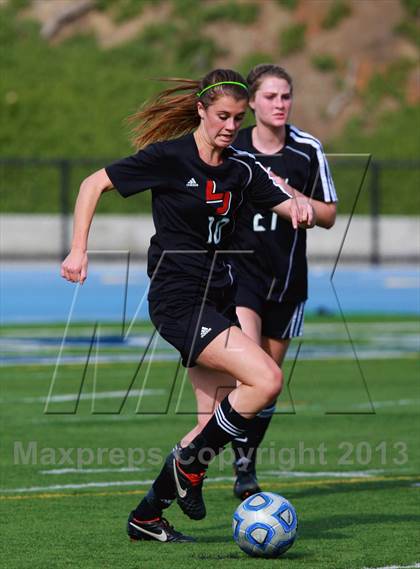 Thumbnail 2 in Cathedral Catholic v. La Jolla (CIF SDS D3 Final) photogallery.