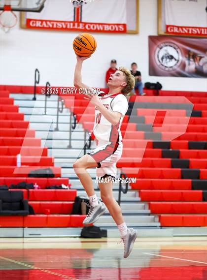 Thumbnail 2 in FR: Manti @ Grantsville (Sophomore) photogallery.