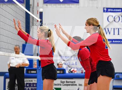 Thumbnail 2 in Incarnate Word Academy vs Brazos Christian (TAPPS Volleyball 4A Bi-District) photogallery.