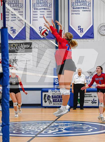 Thumbnail 3 in Incarnate Word Academy vs Brazos Christian (TAPPS Volleyball 4A Bi-District) photogallery.