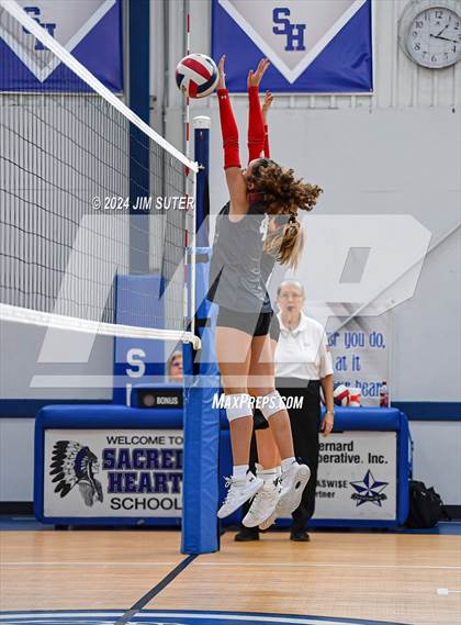 Thumbnail 3 in Incarnate Word Academy vs Brazos Christian (TAPPS Volleyball 4A Bi-District) photogallery.
