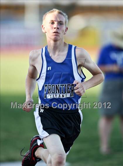 Thumbnail 3 in Titan Top 9 Invitational (Boys 3200m Run) photogallery.