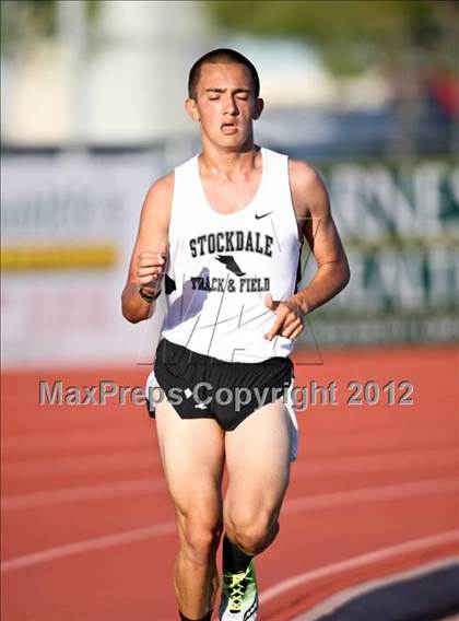 Thumbnail 2 in Titan Top 9 Invitational (Boys 3200m Run) photogallery.