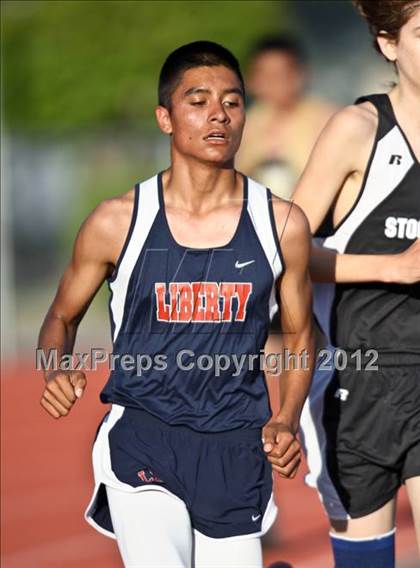 Thumbnail 2 in Titan Top 9 Invitational (Boys 3200m Run) photogallery.