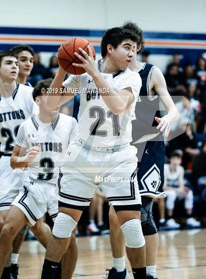 Thumbnail 1 in Loyola vs. Central Catholic (Marianist Classic) photogallery.