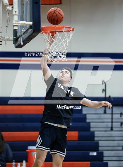 Thumbnail 1 in Loyola vs. Central Catholic (Marianist Classic) photogallery.