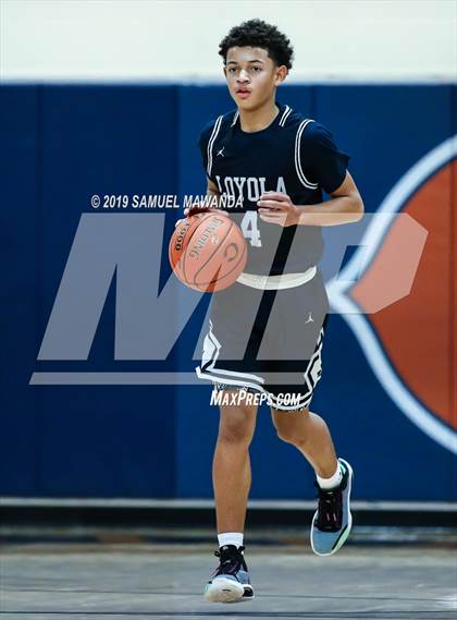 Thumbnail 1 in Loyola vs. Central Catholic (Marianist Classic) photogallery.
