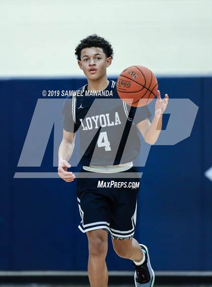 Thumbnail 2 in Loyola vs. Central Catholic (Marianist Classic) photogallery.