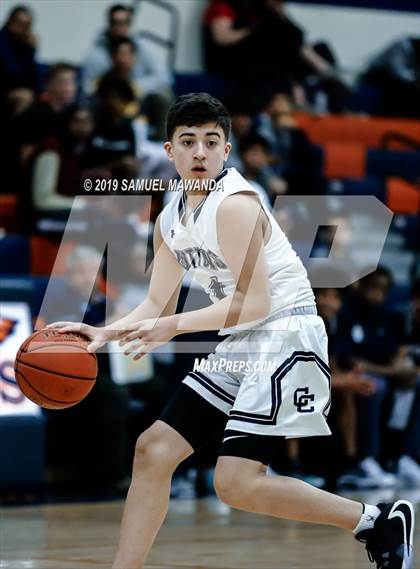 Thumbnail 2 in Loyola vs. Central Catholic (Marianist Classic) photogallery.