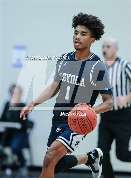 Thumbnail 1 in Loyola vs. Central Catholic (Marianist Classic) photogallery.